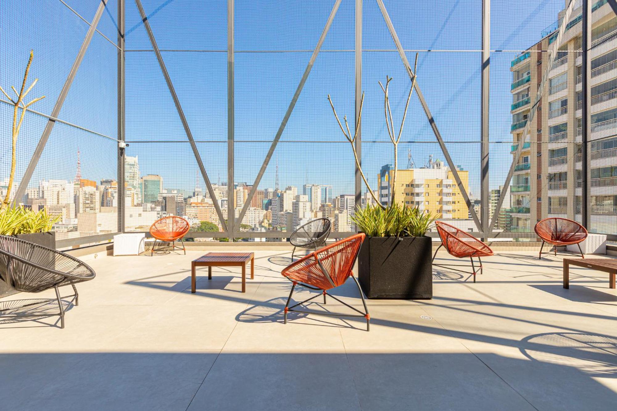 Easy Star - No Coracao Da Consolacao Com Vista Livre - Vf01h * São Paulo